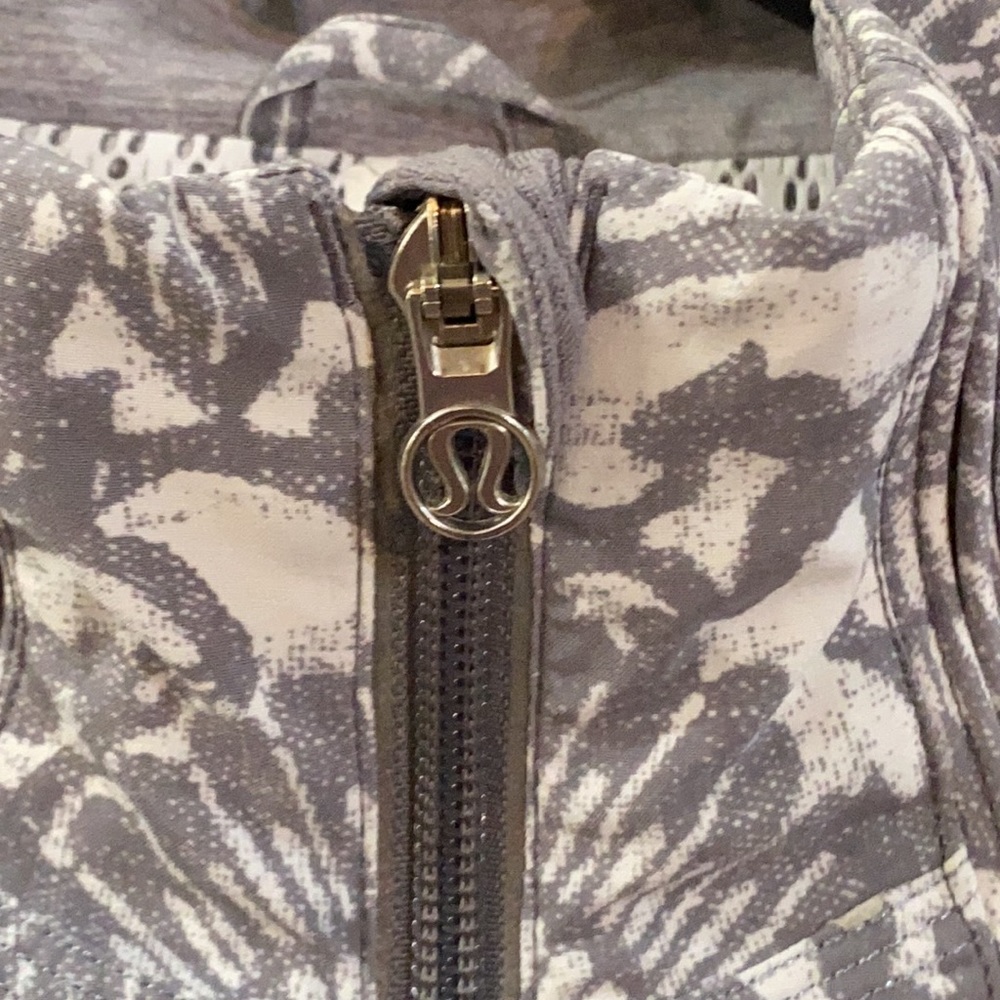 Lululemon Lightweight Jacket - image 3